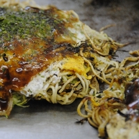 Okonomi-yaki (bánh xèo Nhật Bản)/ Monja