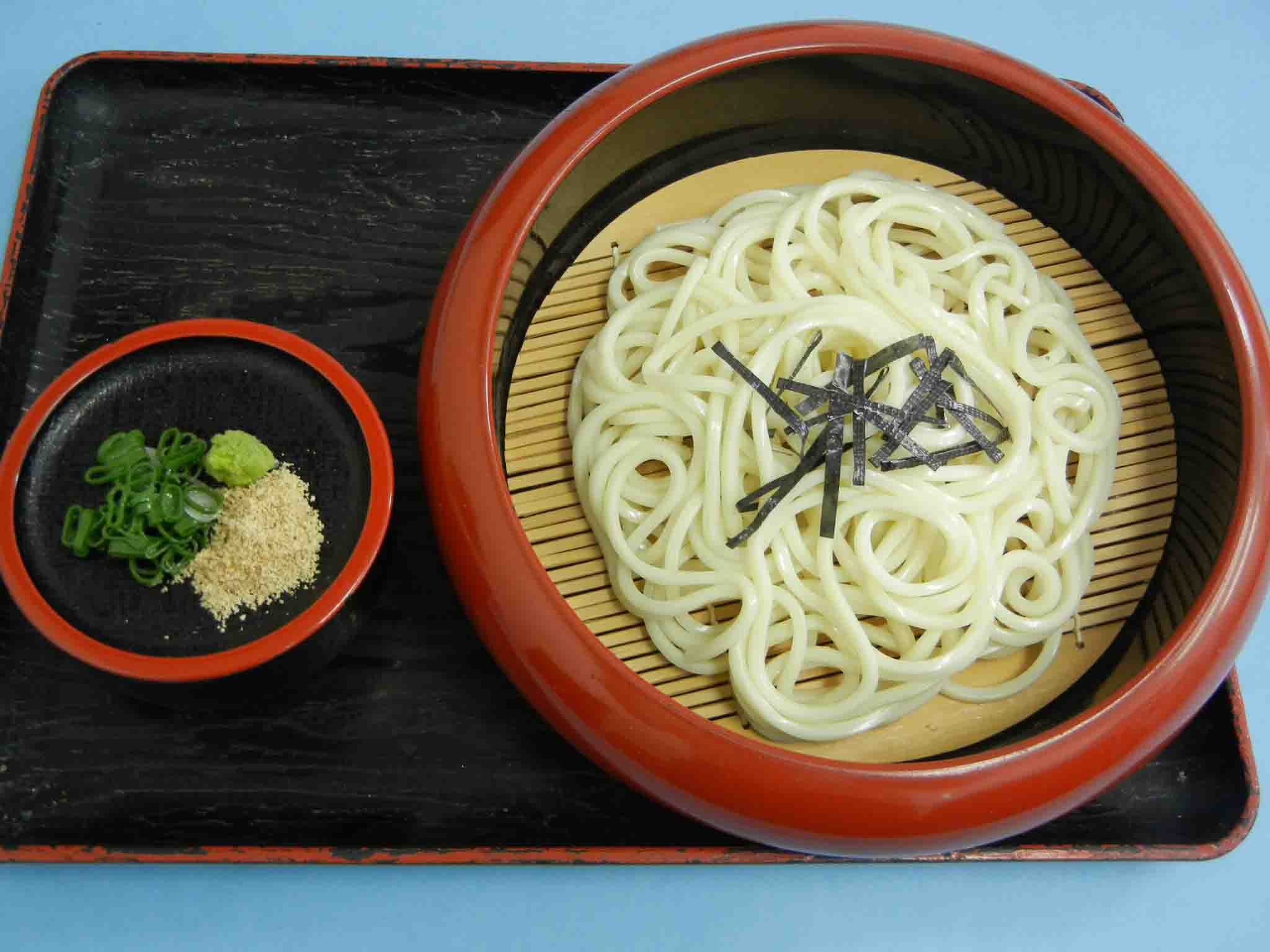 Chilled Udon Noodles with Dipping Sauce