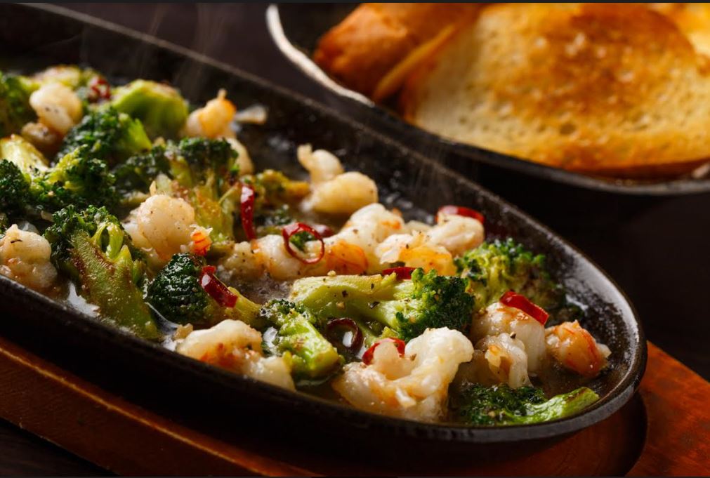 Crunchy Broccoli and Shrimp al Ajillo
