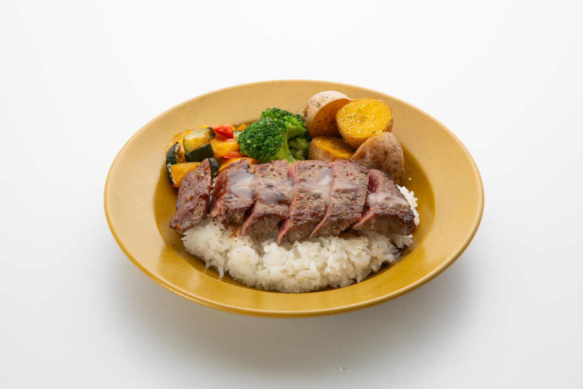 黄油牛排饭炒里脊肉