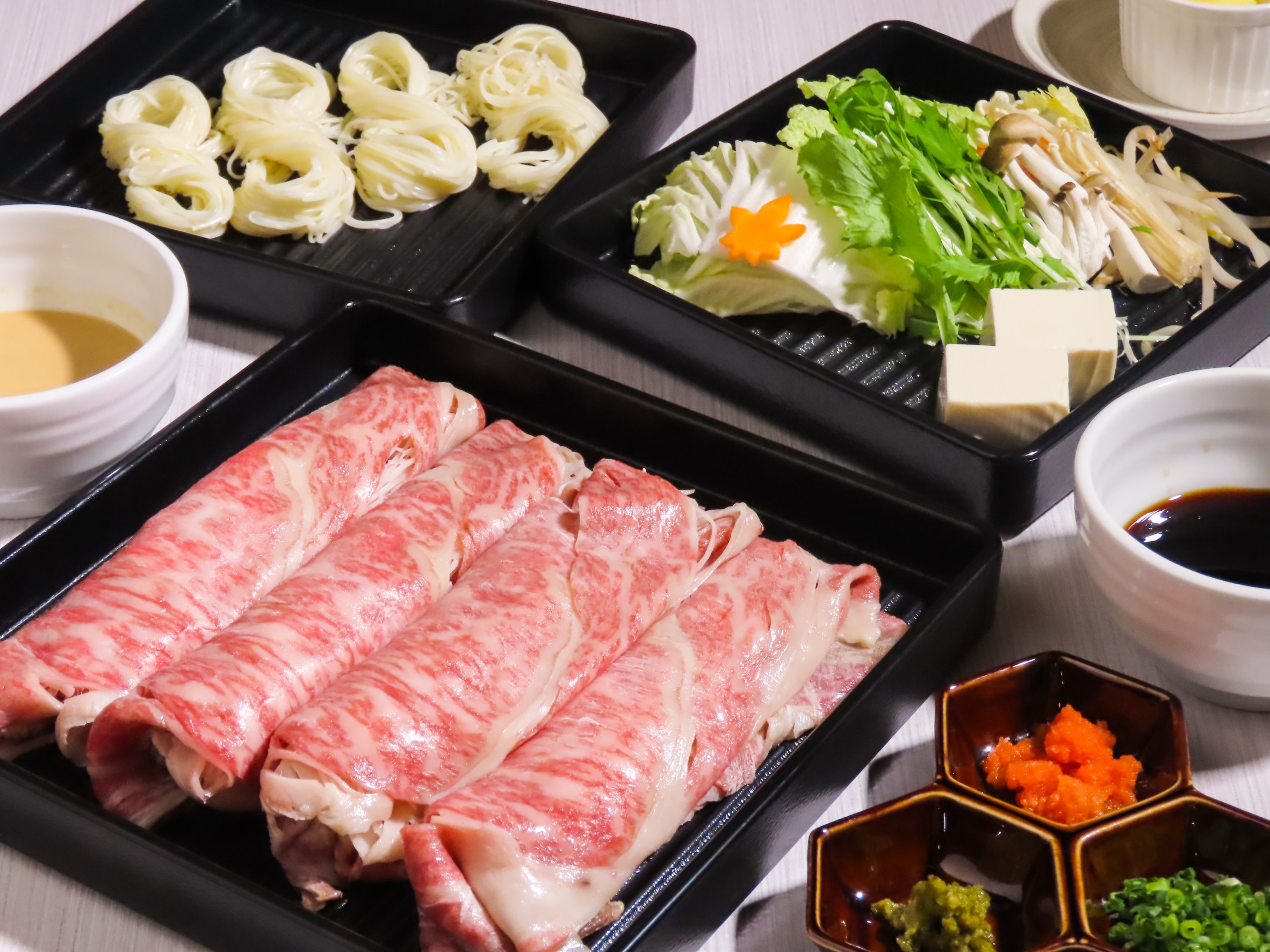 Thin-sliced Beef Simmered in Hot Water